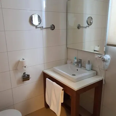 B027 Vucko Apartment 4*
